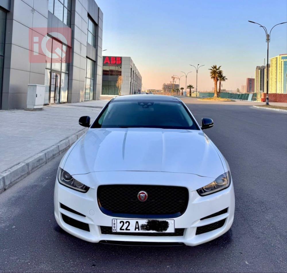 جاگوار XE